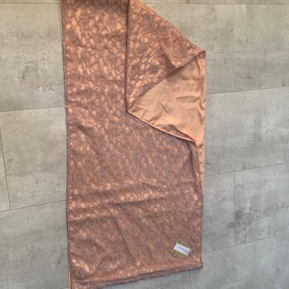 NWT “Sir Alistair Rai” Lace Mobius Scarf - Picture 2 of 6